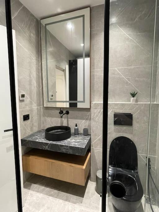 Angry Architects Apartment01 * Tirana